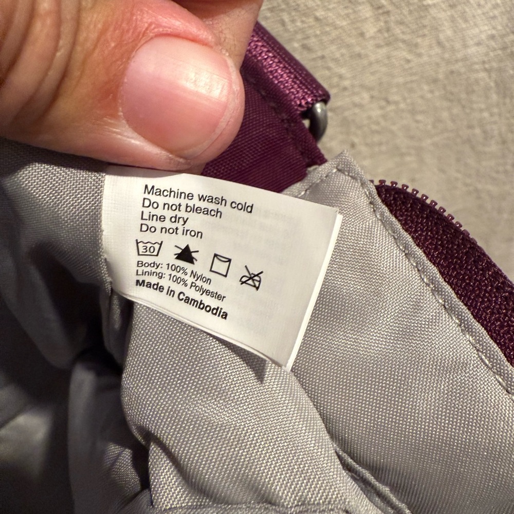 Baggallini Plum Nylon Shoulder Computer Bag with Multiple Exterior Pockets NWOT - Picture 8 of 8